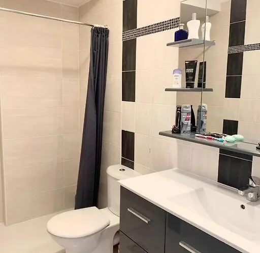 Apartment Les Pins: 30 Metres De La